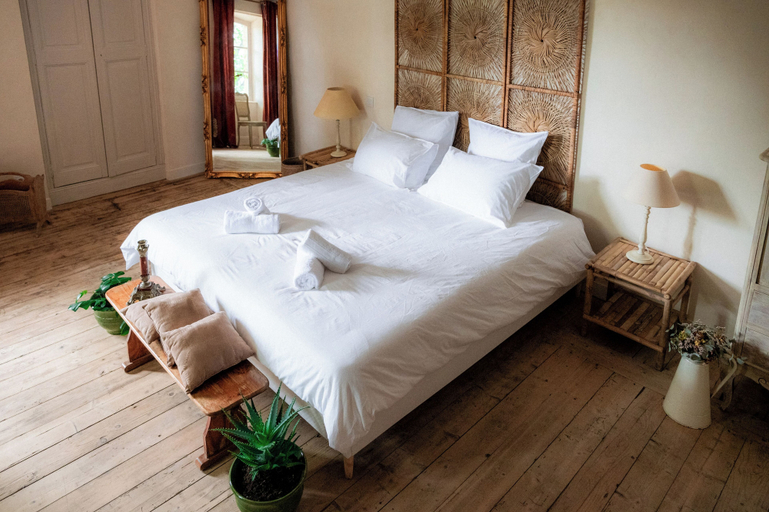 Bedroom 3, Château de Sienne, Gard