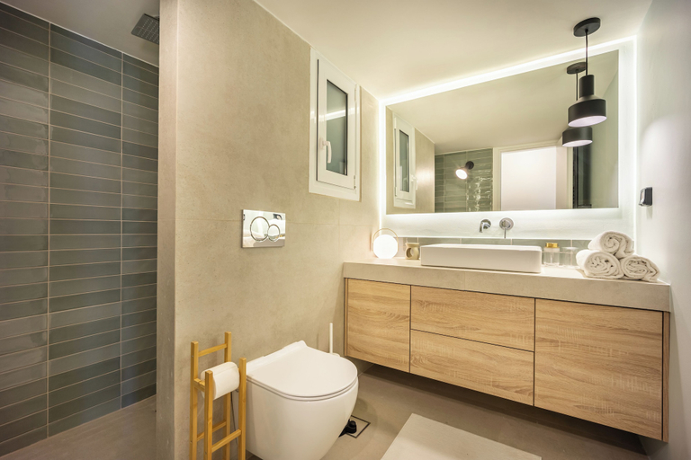 Bathroom 5, Your Home in Koukaki Near the Acropolis, Attica