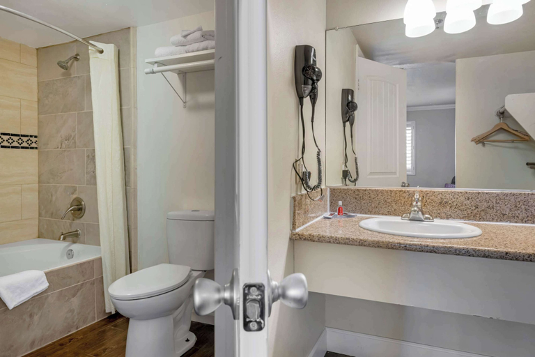 Bathroom 5, Econo Lodge Moreno Valley, Riverside