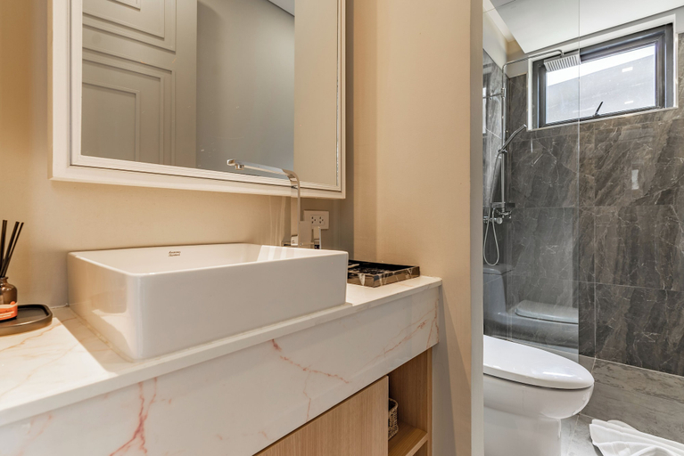 Bathroom 4, Diamond Condo by Villacarte, Phuket Island