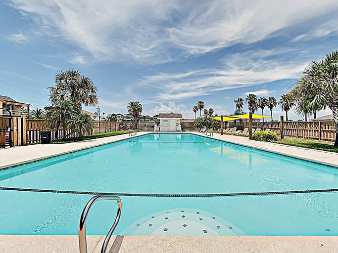 Sport & Beauty 5, Flamingo House by Miss Kitty’s, Aransas
