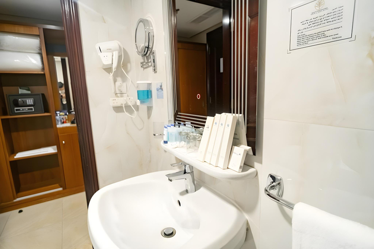 Bathroom 4, Emaar Elite Madinah, Al Madinah Al Munawwarah