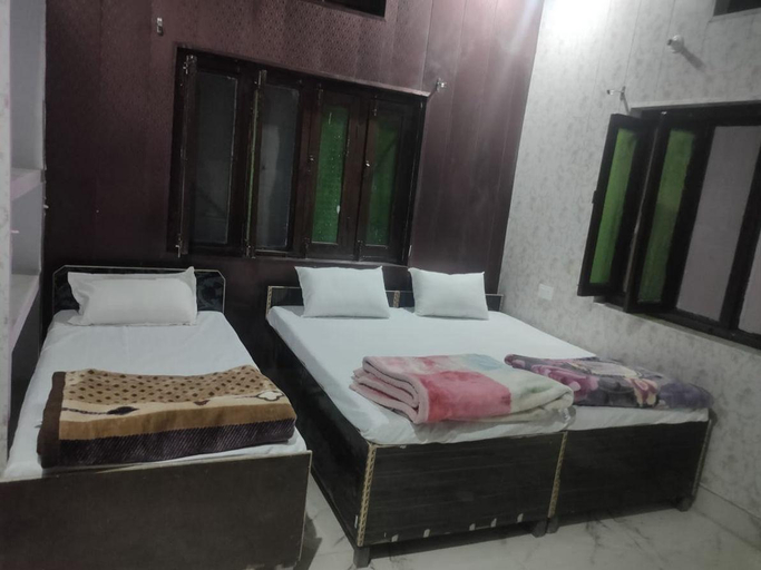Bedroom 1, Shriram Resorts and Restaurant, Rudraprayag