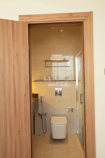Bathroom 4, Park Avenues, Kuwait City