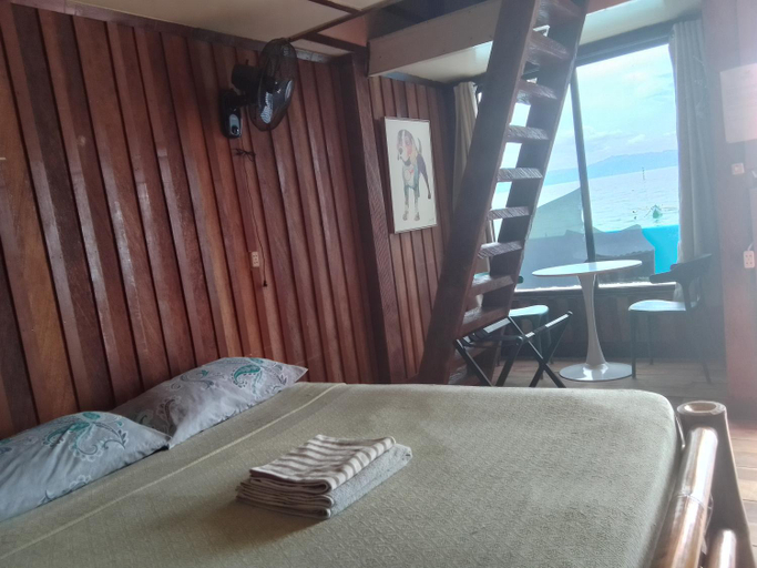 Bedroom 3, Bamboo Beachhouse, Malabuyoc