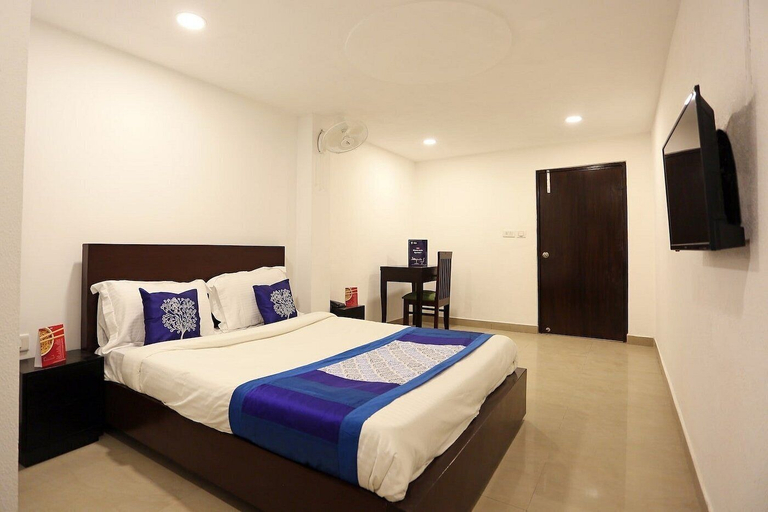 Bedroom 3, Hotel Ravin, Delhi