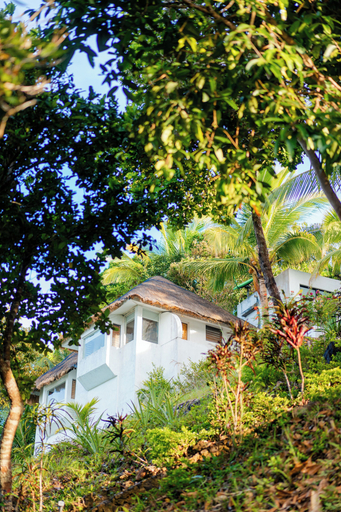 Exterior 10