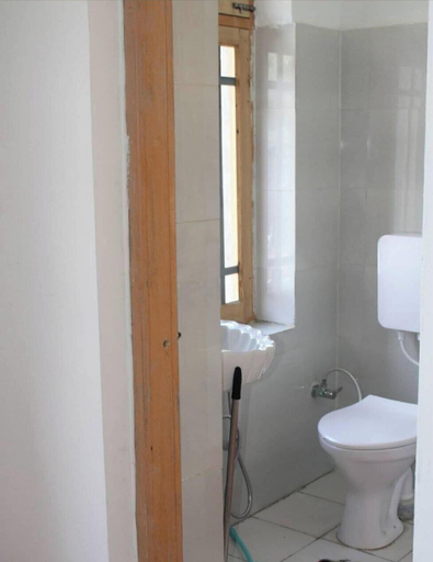 Bathroom 5, KONKA GUEST HOUSE, Kargil