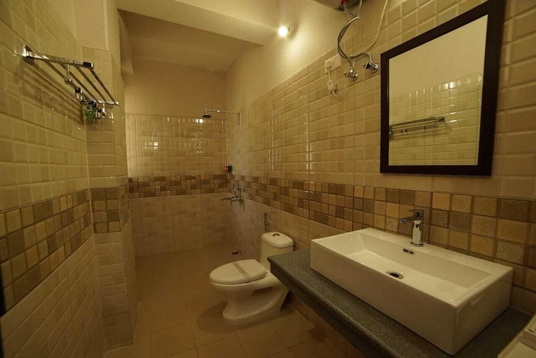 Bathroom 4, Hotel Lavisto, Kohima