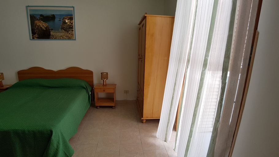 Bedroom 4, Casa Vittorio, Messina