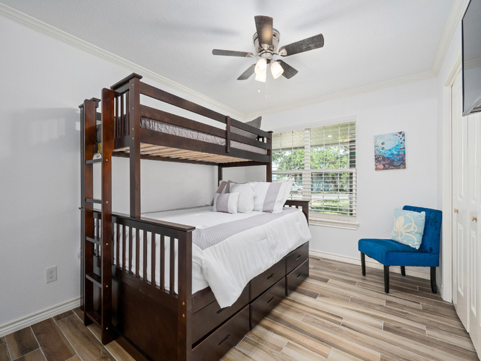 Bedroom 3, Reel Blessing, Aransas