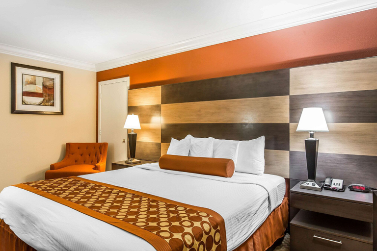Bedroom 3, Rodeway Inn & Suites Canyon Lake-Menifee West, Riverside
