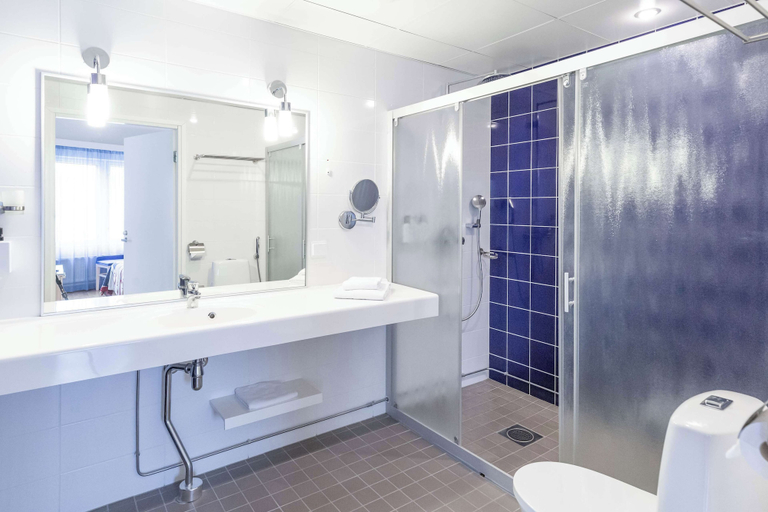 Bathroom 4, Scandic Hyvinkää, Uusimaa