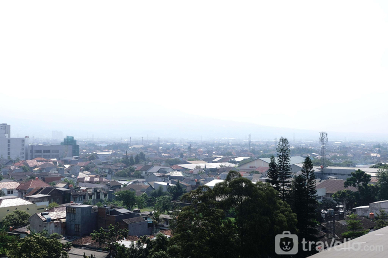 Others 5, Homey and Cozy Studio at Suites Metro By Travelio, Bandung
