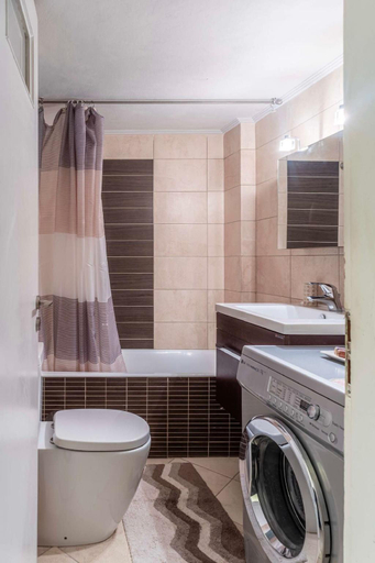 Bathroom 2, Dancing on Sunshine - Melina s City Getaway, Peloponnese