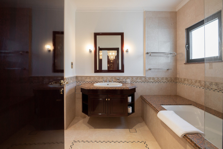 Bathroom 3, Beachfront Signature Villa - Mint Stay, Dubai
