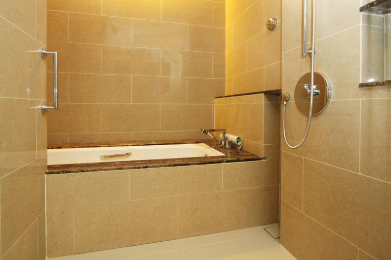 Bathroom 15
