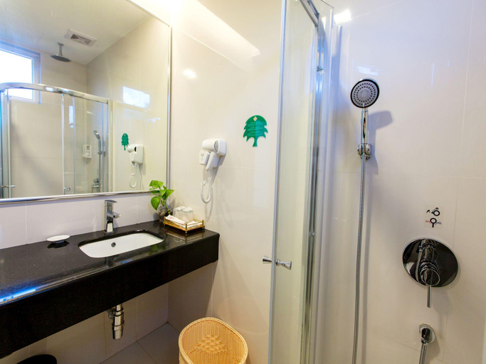 Bathroom 5, DeHome Boutique Hotel, Kuching