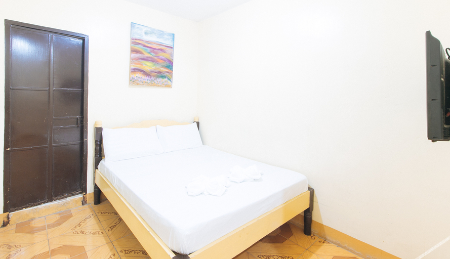 Bedroom 2, Golden Sunrise Hotel II by RedDoorz, Rosario