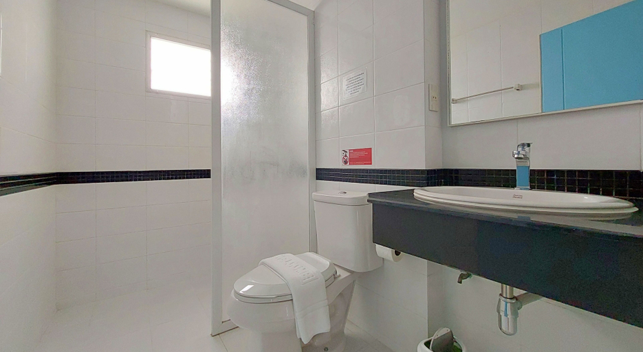Bathroom 3