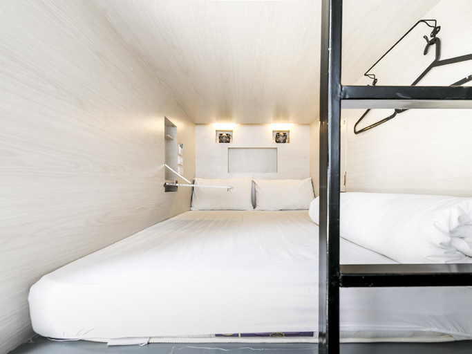 Bedroom 12