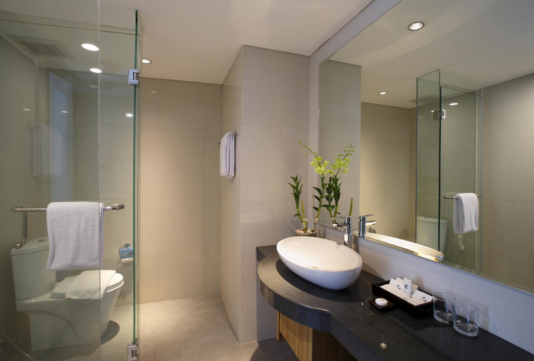 bathroom 12