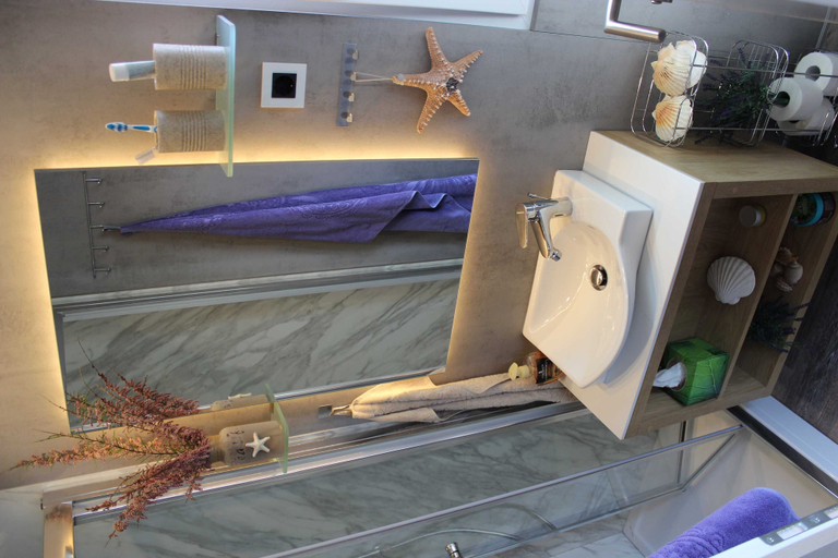 Bathroom 2, The Seaborn Residence, Piran