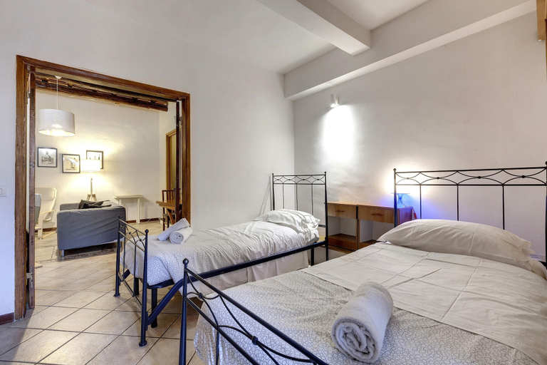 Room 3, Faenza 65 in Firenze, Florence