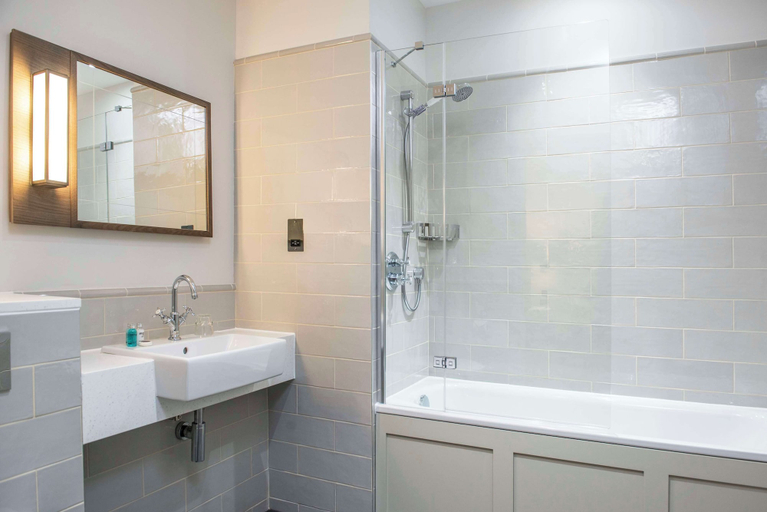 Bathroom 5, De Vere Latimer Estate, Hertfordshire