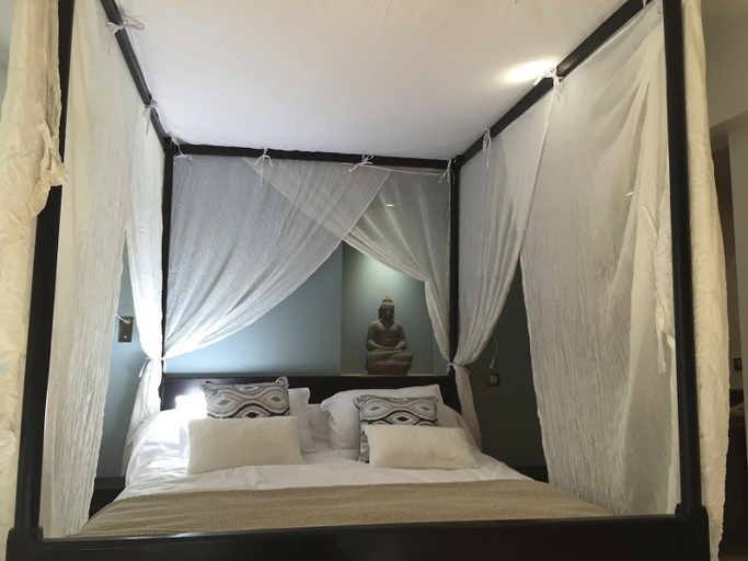Bedroom 3, L'Ajoucadou, Vaucluse