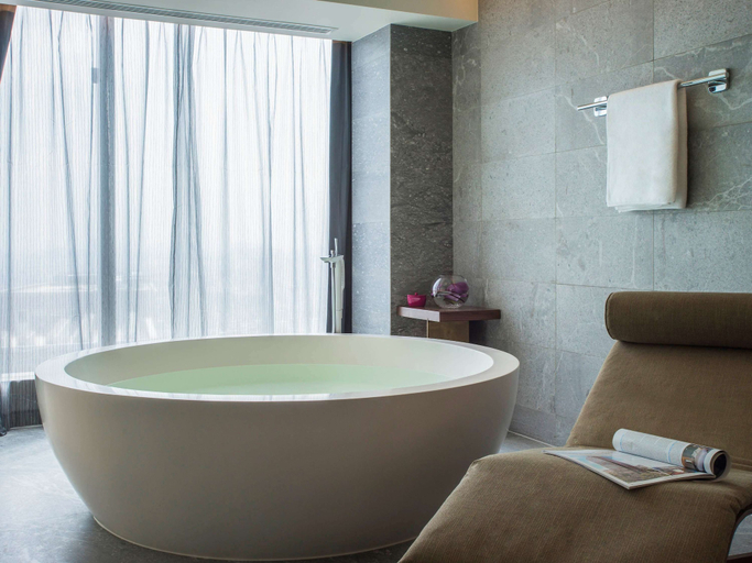 Bathroom 9