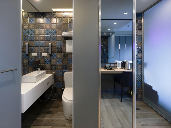 Bathroom 3, KIWI SHARE HOTEL, Taoyuan