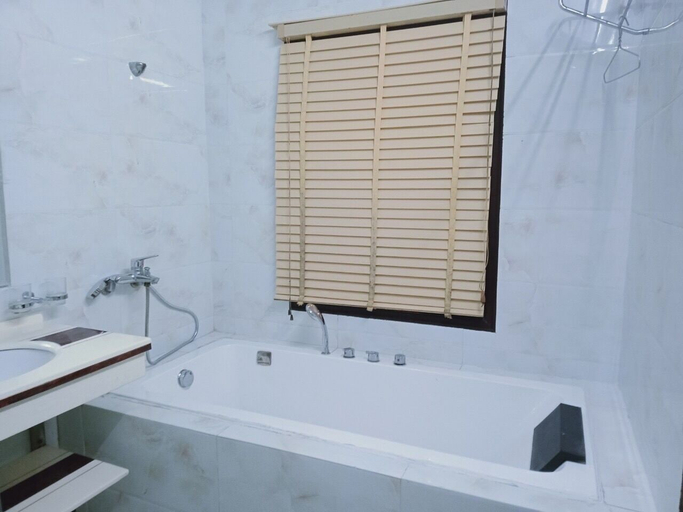 Bathroom 3, Paloma Hotel, Vân Đồn