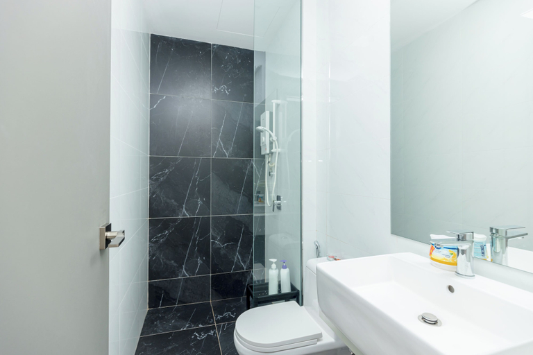 Bathroom 4, Beacon Executive Suites, Penang Island