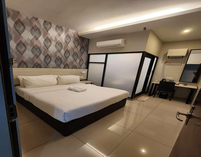 Bedroom 21