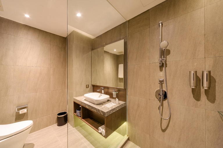 Bathroom 4