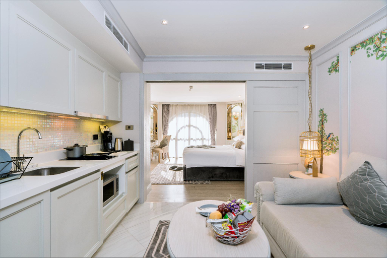 Dining Room 7