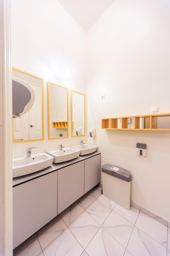 Bathroom 4, Independente Principe Real, Lisbon