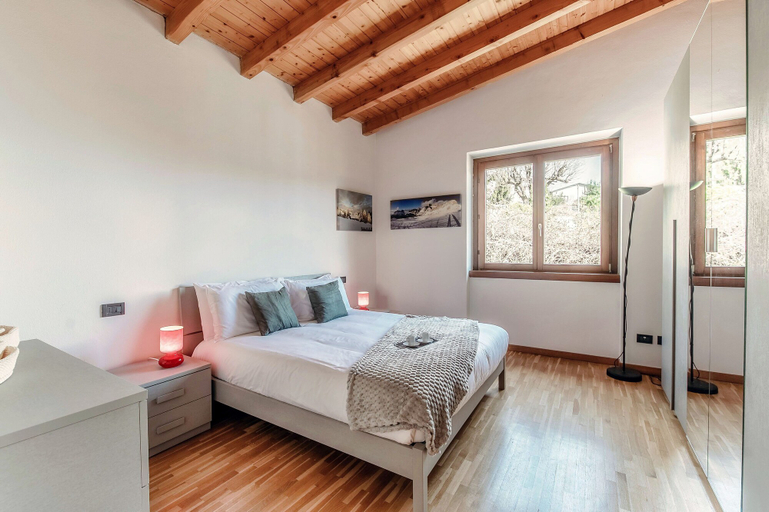 Bedroom 2, Casarico, Como