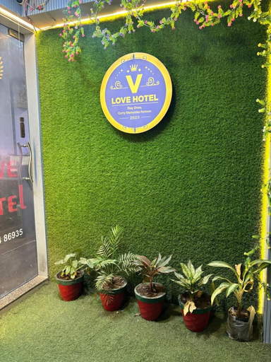 Others 5, V Love Hotel, Surat