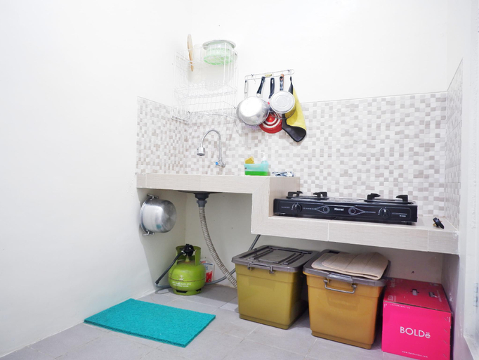 Kitchen, Baturu Villa Kayana Regency D9, Malang