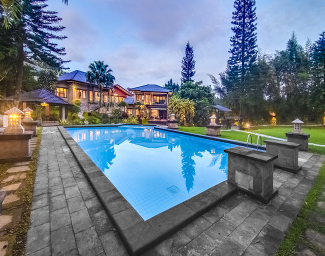 Sport & Beauty 4, Casa Lumina W/ Pool & Court, Bogor