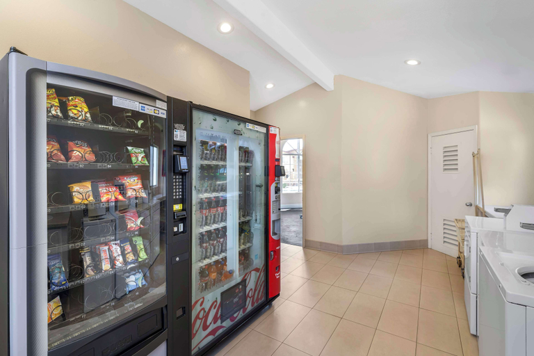 Food & Drinks 5, Best Western Oxnard Inn, Ventura