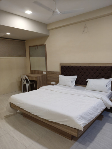Bedroom 5, sunshine lodge, Pune