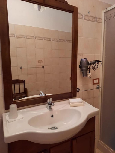 Bathroom 4, Magomadas Enjoy House, Oristano