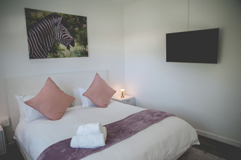 Bedroom 4, theLAB BLUE, Cape Winelands
