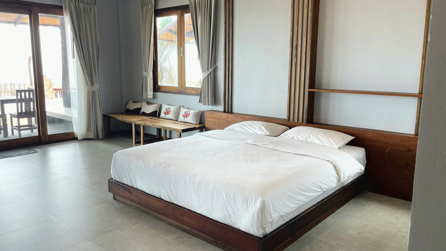 Bedroom 2, Laemsui Beach, Chaiya