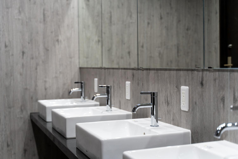 Bathroom 3, Wise Owl Hostels River Tokyo, Sumida