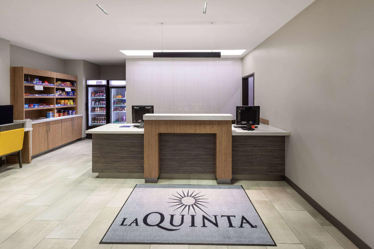 Public Area 2, La Quinta Inn & Suites by Wyndham McAlester, Pittsburg