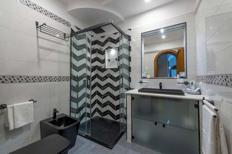 Bathroom 5, Villa Briganti Positano, Salerno